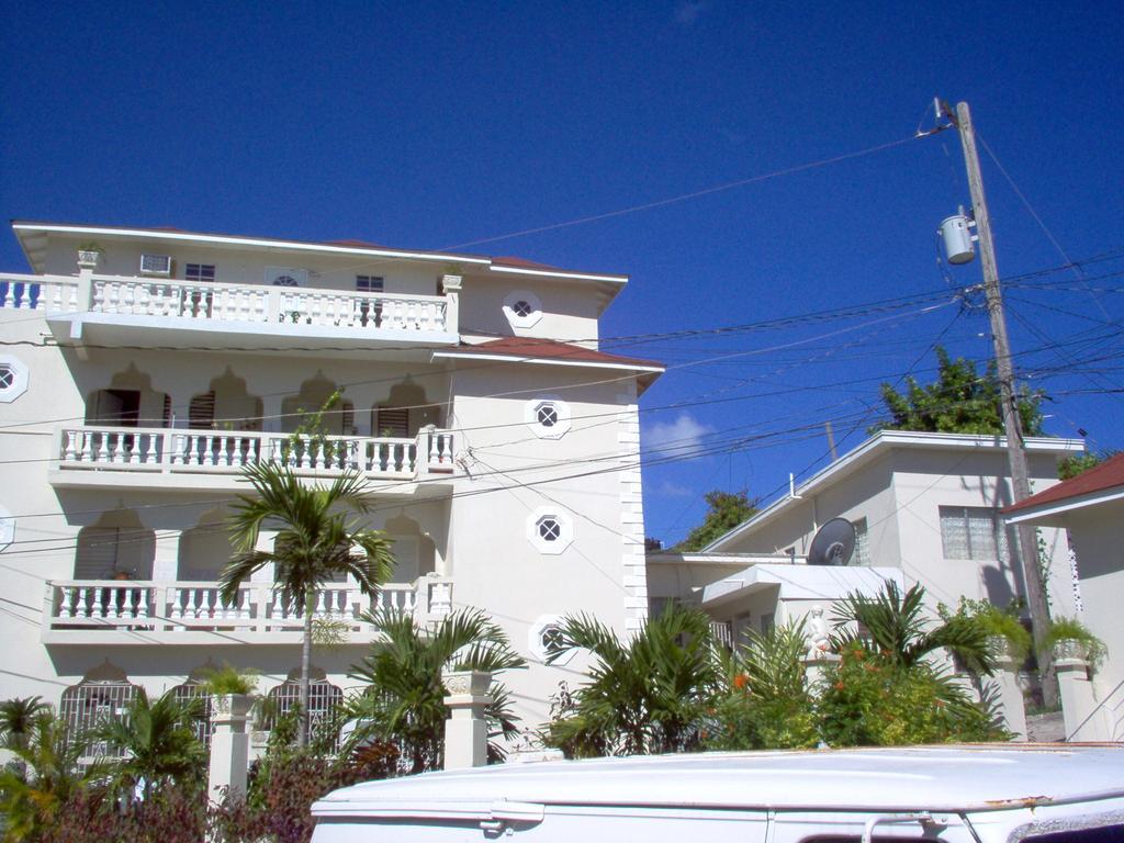 Bethel Court Guesthouse Montego Bay Eksteriør bilde